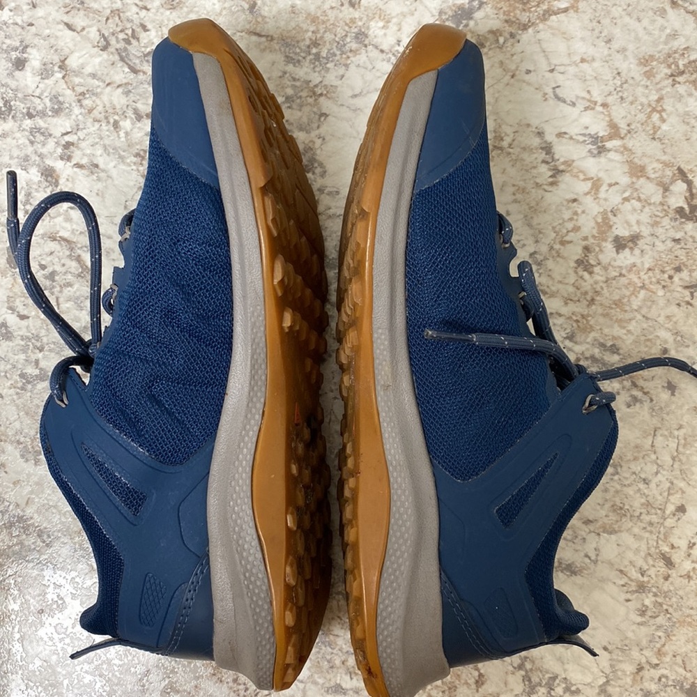 KEEN Women's Explore Low Waterproof Mountain Sneakers size 8.5 - Picture 3 of 7